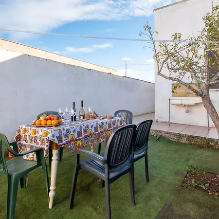 Sunrise In With Private Parking And Air Conditioning *